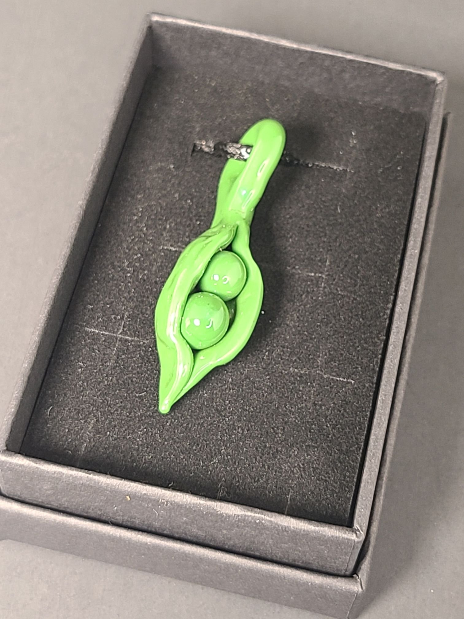 2 Peas In a Pod π« Pendant - Image 3